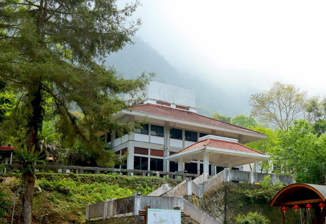 Howard Resort Xitou Лугу Екстериор снимка