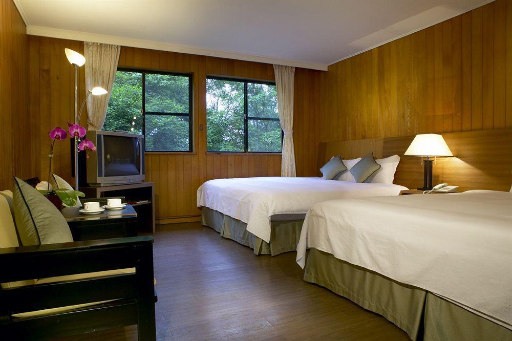 Howard Resort Xitou Лугу Екстериор снимка