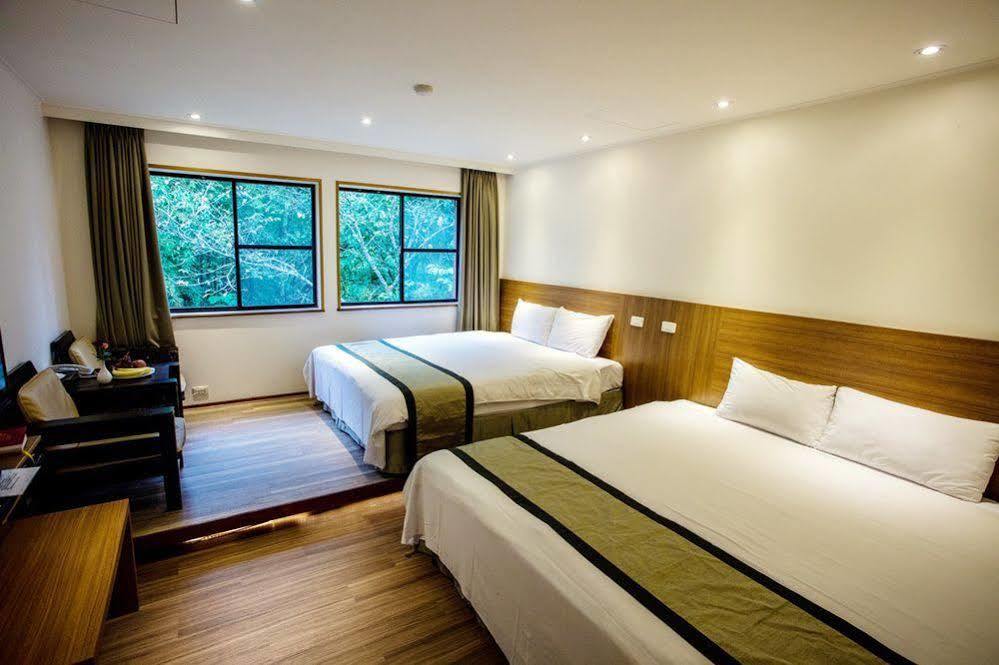 Howard Resort Xitou Лугу Екстериор снимка